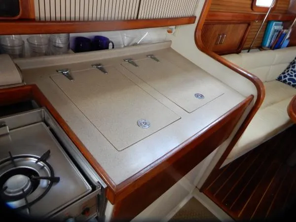 Slide: The Image of Catalina Morgan 38 Center Cockpit 1994 - 9