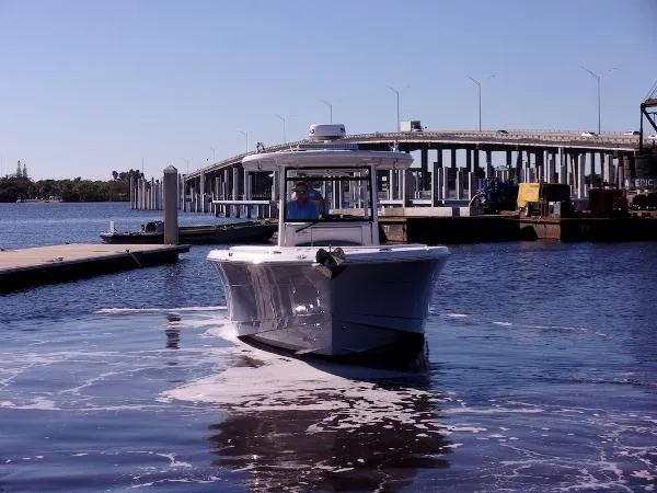 Slide: The Image of Robalo R302 Center Console 2021 - 8