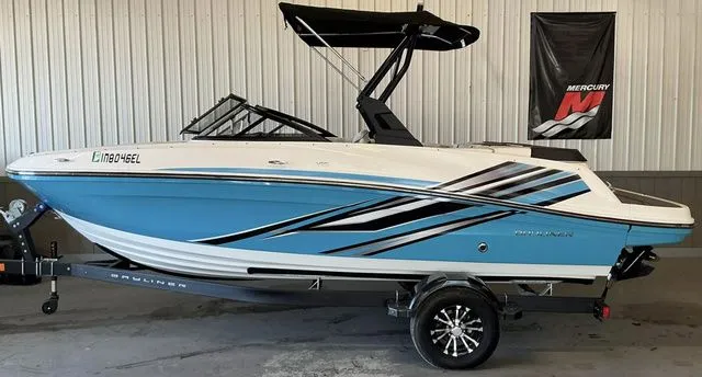 Slide: The Image of Bayliner VR5 Bowrider 2022 - 11