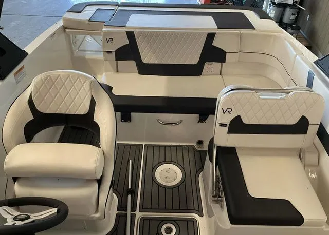 Slide: The Image of Bayliner VR5 Bowrider 2022 - 3