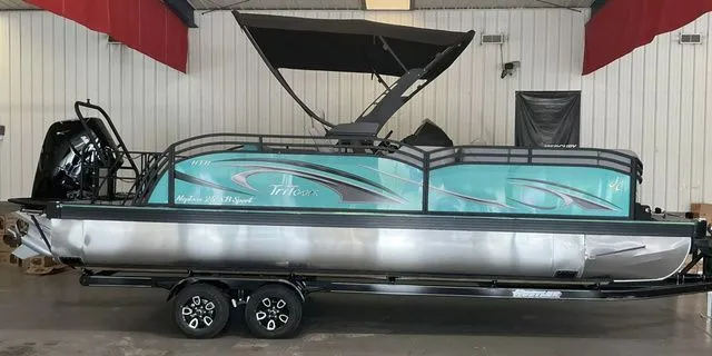 The Image of JC Manufacturing SWINGBACK 25TT SPORT HTH Tritoon 2026 - 1