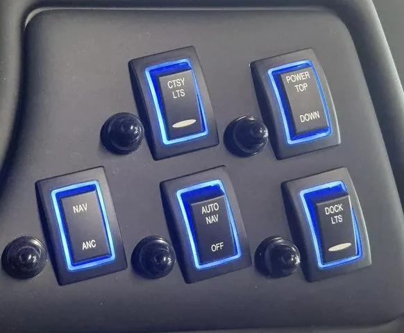 Slide: The Image of JC Manufacturing SWINGBACK 25TT SPORT HTH Tritoon 2026 - 20