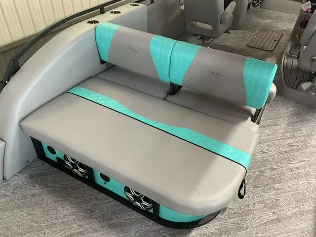 Slide: The Image of JC Manufacturing SWINGBACK 25TT SPORT HTH Tritoon 2026 - 35