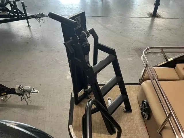 Slide: The Image of Silver Wave 2410 JS Tritoon 2021 - 11