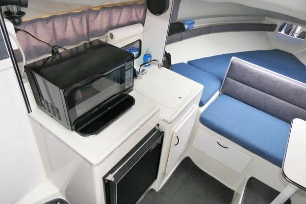 Slide: The Image of Thundercraft 240 Express 1992 - 2