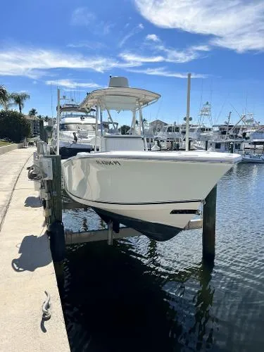 Slide: The Image of Regulator Marine 23 Center Console 2000 - 2