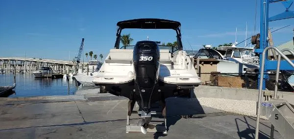 Slide: The Image of Sea Ray SDX 270 Outboard 2020 - 1