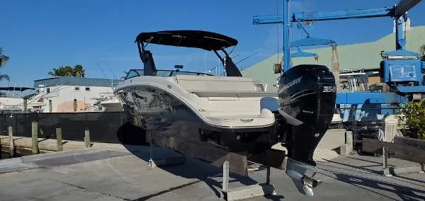 Slide: The Image of Sea Ray SDX 270 Outboard 2020 - 2