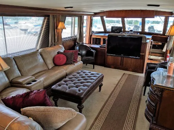 Slide: The Image of Hatteras 63 Cockpit Motoryacht 1987 - 2