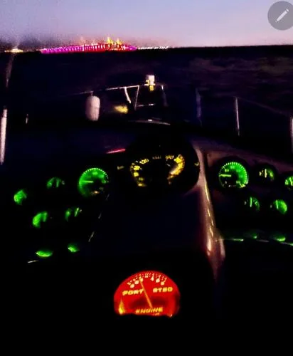 Slide: The Image of Carver Yachts Mariner Three Fifty 2000 - 4
