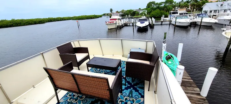 Slide: The Image of Hatteras 53 Motoryacht 1977 - 10