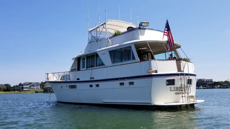 Slide: The Image of Hatteras 53 Motoryacht 1977 - 3