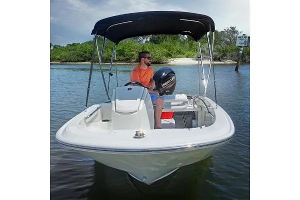 Slide: The Image of Boston Whaler 130 Super Sport 2019 - 10