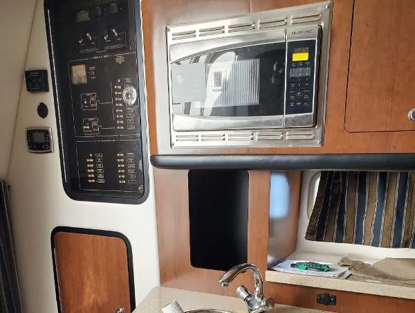Slide: The Image of Crownline Boats 294 CR 2016 - 8