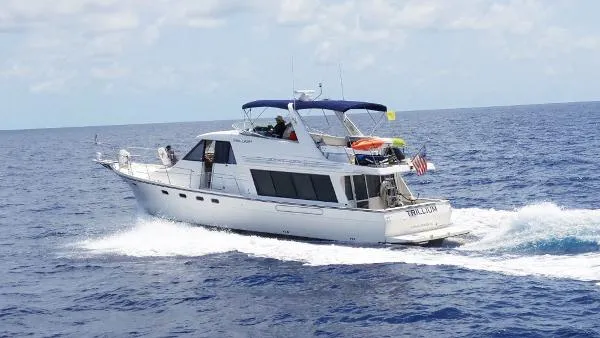 Slide: The Image of Bayliner 4788 Pilothouse Motoryacht 1999 - 0