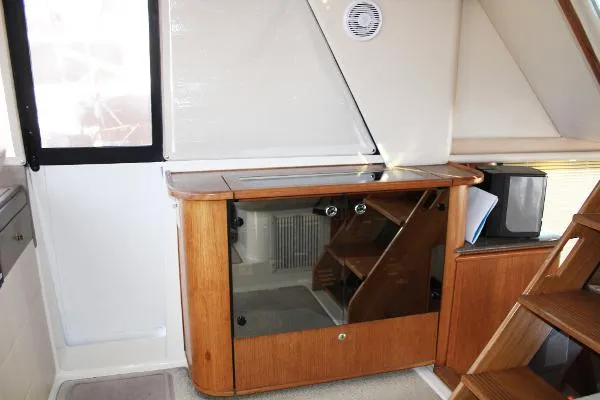 Slide: The Image of Bayliner 4788 Pilothouse Motoryacht 1999 - 10