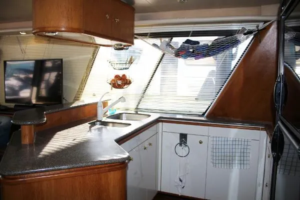 Slide: The Image of Bayliner 4788 Pilothouse Motoryacht 1999 - 7