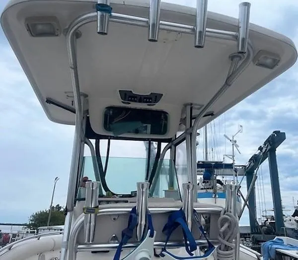 Slide: The Image of Robalo 220 Center Console Diesel 2005 - 8