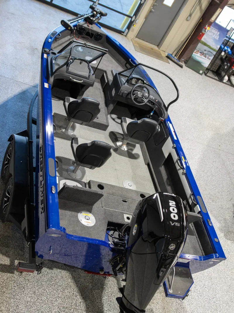 Slide: The Image of Crestliner 1850 Super Hawk 2026 - 4