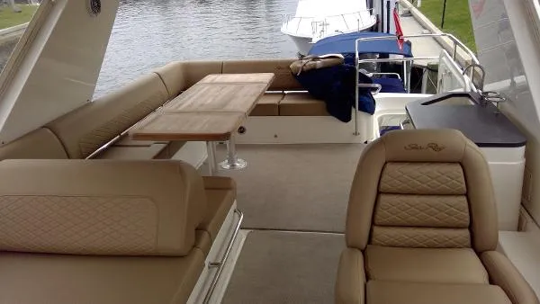 Slide: The Image of Sea Ray 460 Fly 2018 - 10
