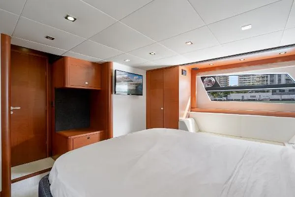 Slide: The Image of Prestige 620 S 2013 - 10