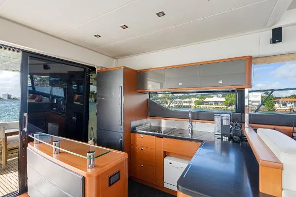 Slide: The Image of Prestige 620 S 2013 - 4