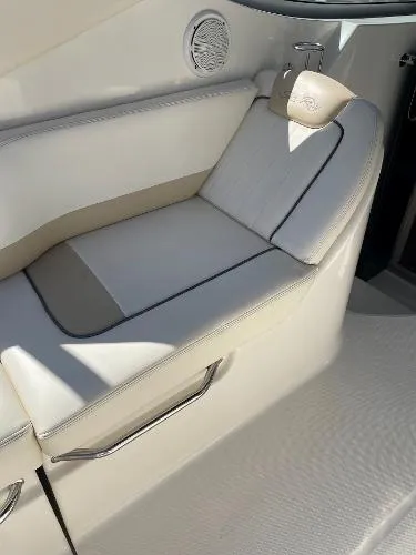 Slide: The Image of Sea Ray 280 Sundancer 2010 - 10