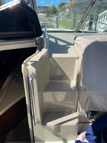 Slide: The Image of Sea Ray 280 Sundancer 2010 - 11