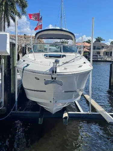 Slide: The Image of Sea Ray 280 Sundancer 2010 - 3