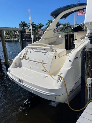 Slide: The Image of Sea Ray 280 Sundancer 2010 - 4