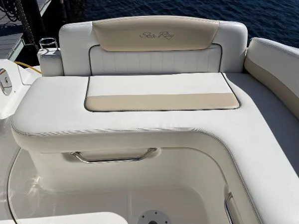 Slide: The Image of Sea Ray 280 Sundancer 2010 - 7