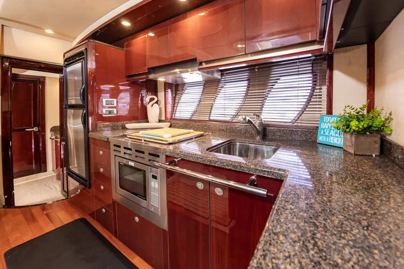 Slide: The Image of Sea Ray 48 Sundancer 2007 - 22