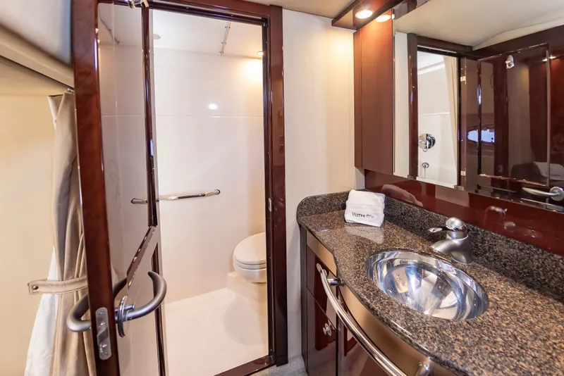 Slide: The Image of Sea Ray 48 Sundancer 2007 - 31