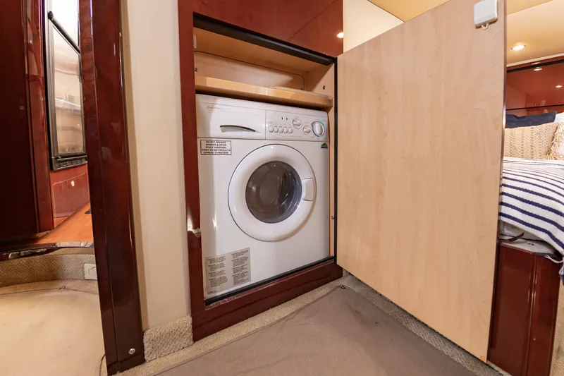Slide: The Image of Sea Ray 48 Sundancer 2007 - 37