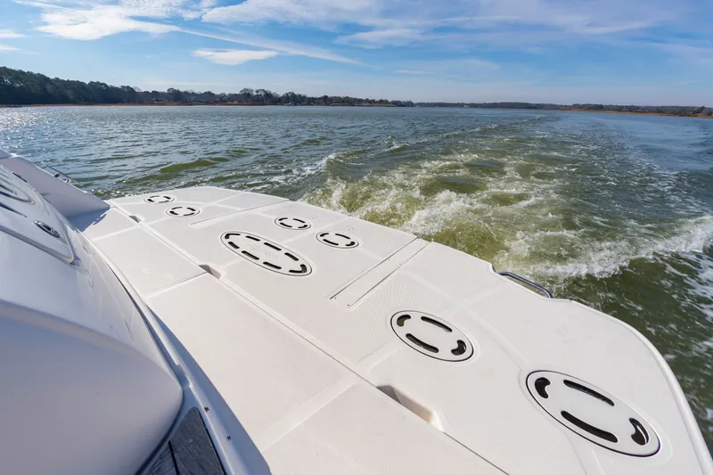 Slide: The Image of Sea Ray 48 Sundancer 2007 - 8