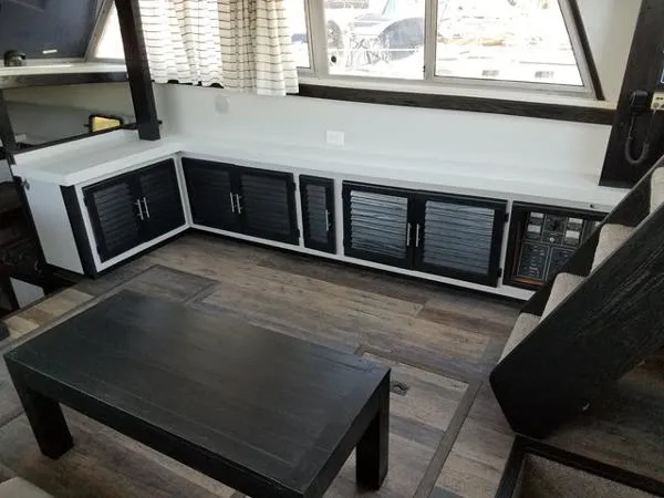 Slide: The Image of Silverton 40 Aft Cabin 1988 - 5