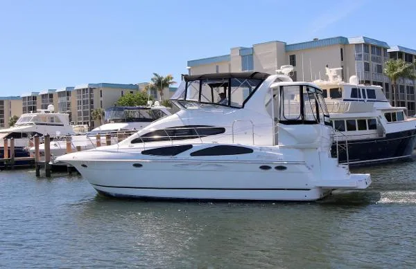 Slide: The Image of Cruisers 385 Motoryacht 2006 - 0