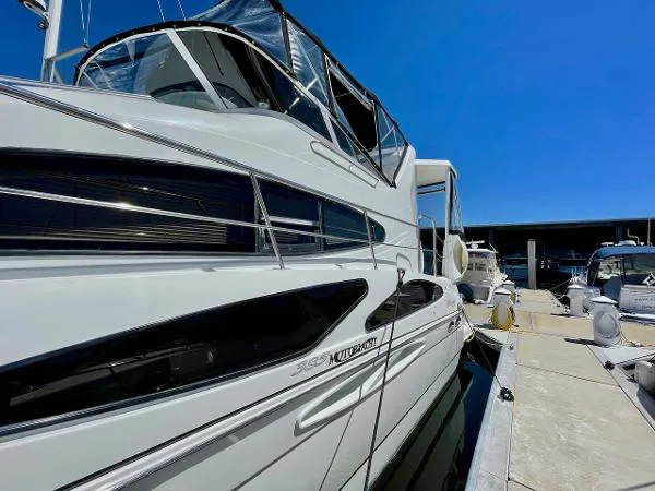 Slide: The Image of Cruisers 385 Motoryacht 2006 - 10