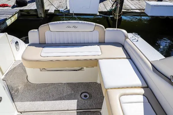 Slide: The Image of Sea Ray 310 Sundancer 2013 - 8