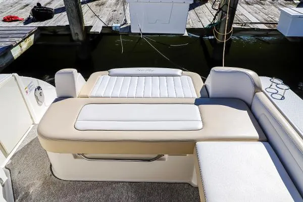 Slide: The Image of Sea Ray 310 Sundancer 2013 - 9