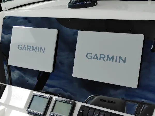 Slide: The Image of Regulator Marine 32 Forward Seating 2012 - 10