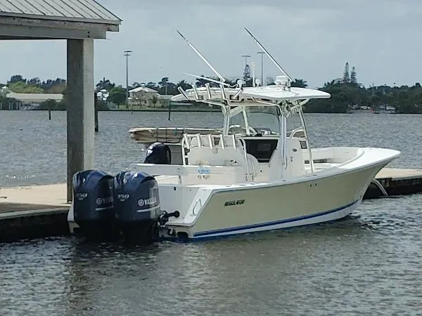 Slide: The Image of Regulator Marine 32 Forward Seating 2012 - 2
