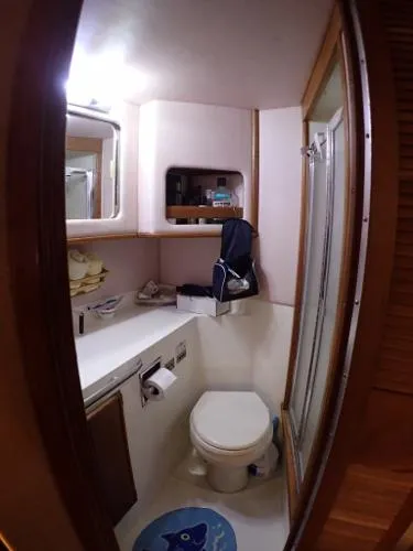Slide: The Image of Sea Ray 440 Aft Cabin 1989 - 10