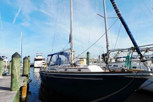 Slide: The Image of Gulfstar MK II Sloop 1984 - 2