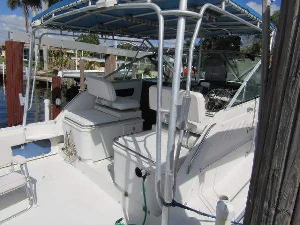 Slide: The Image of Wellcraft 3300 COASTAL 1989 - 8