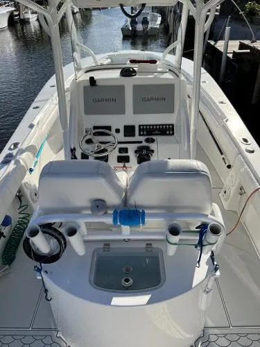 Slide: The Image of Regulator Marine 28 Forward Seating 2013 - 9