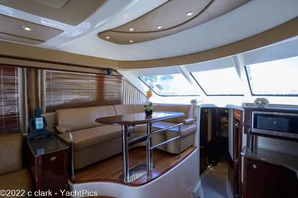 Slide: The Image of Sea Ray 520 Sedan Bridge 2007 - 9