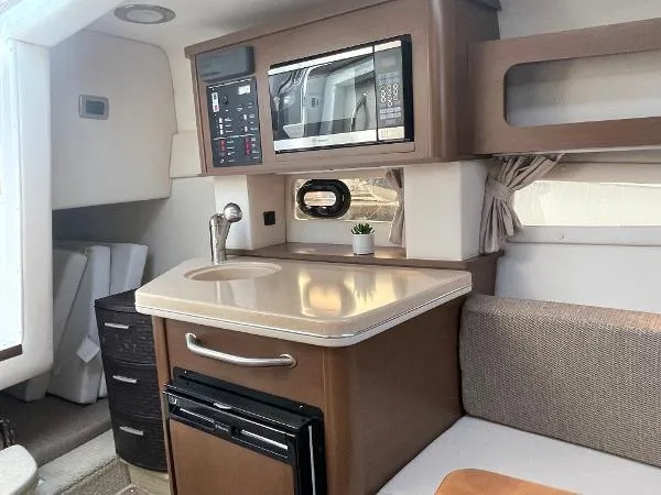 Slide: The Image of Sea Ray 260 Sundancer 2016 - 2