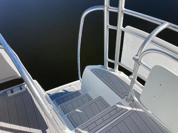 Slide: The Image of Mainship 34 Motor Yacht 1996 - 9
