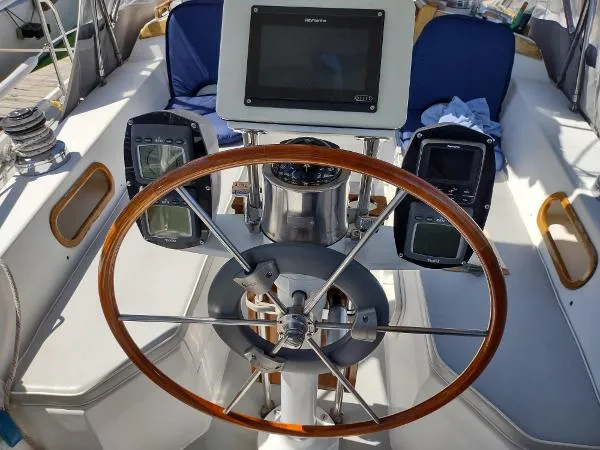 Slide: The Image of Catalina Sloop 1987 - 1
